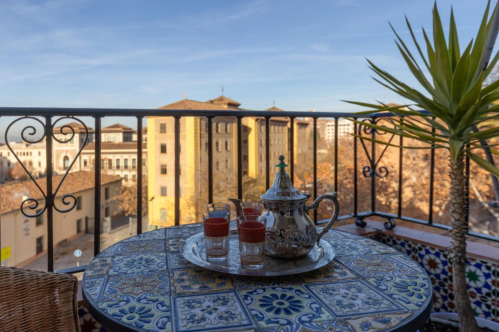 Piso Arco De Elvira Plaza Del Triunfo Apartment Granada Luaran gambar